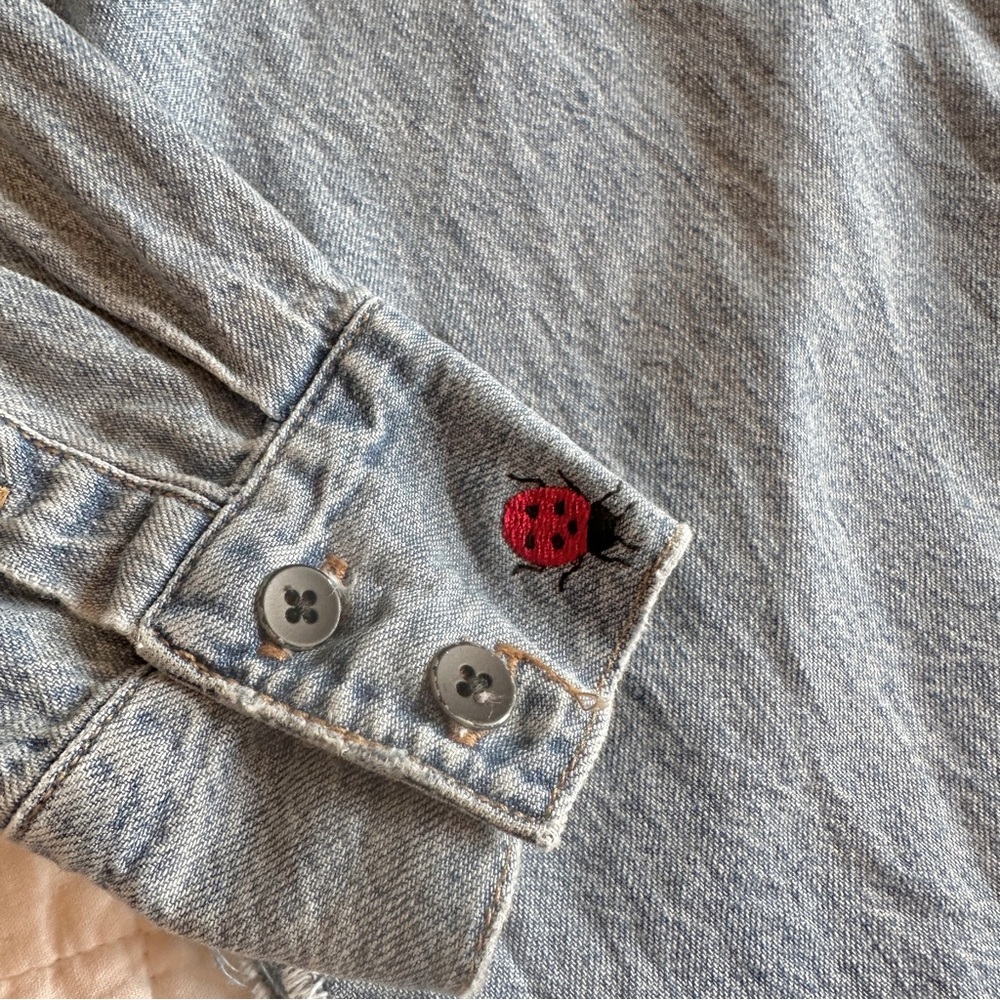 Lucky Brand Distressed Denim Shirt  Embroidery Bugs - Picture 9 of 9
